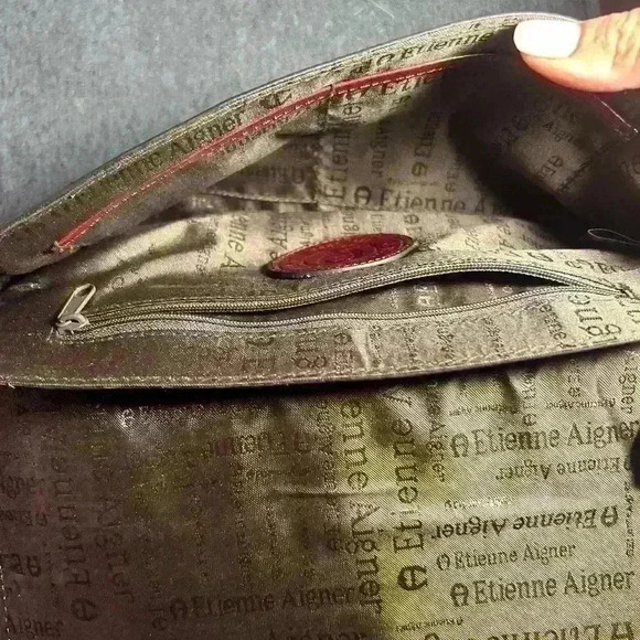 Vintage Etienne Aigner purse - Picture 7 of 13